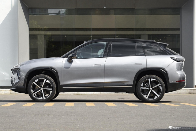 2024款蔚来ES7 75kWh