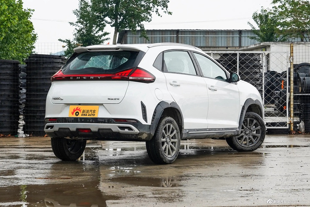 2023款瑞虎3x 1.5L 手动时尚版