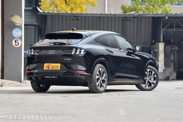 2024款福特电马风驰版(超长续航)