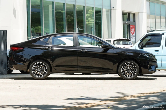 2023款江淮A5 PLUS 1.5T 自动豪华型