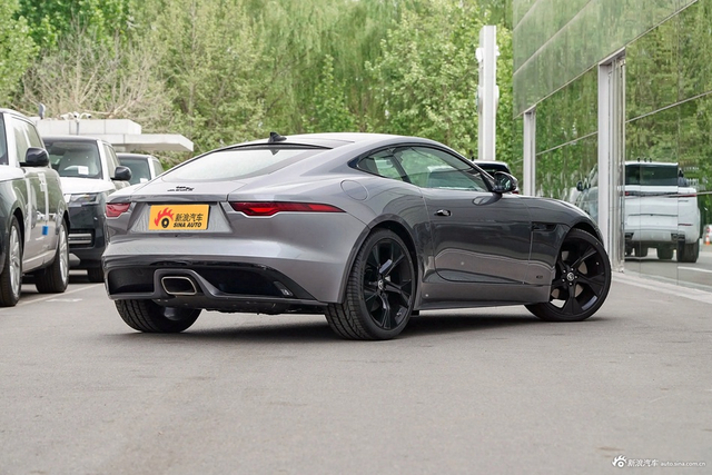 2024款捷豹F-Type P300 75周年典藏硬顶版