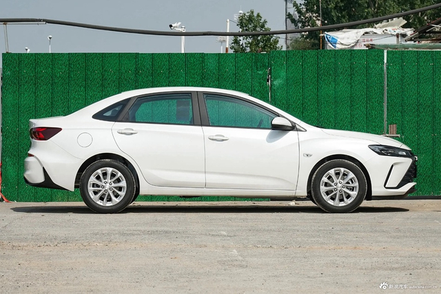 2024款科鲁泽 1.5L 双离合悦享版