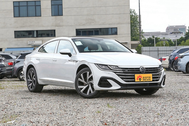 2024款一汽-大众CC 330TSI 炫目版