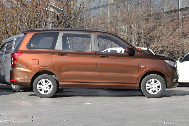 2021款五菱宏光改款 1.5L S舒适型LAR