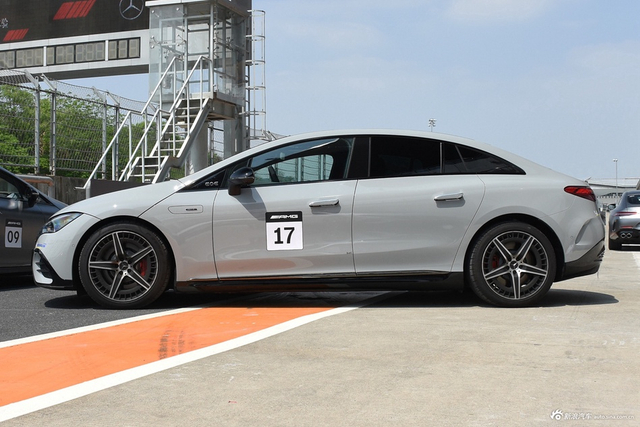 2023款AMG EQE 53 4MATIC+