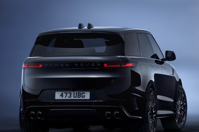 2025款揽胜运动 4.4 V8 SV Black Edition 官图