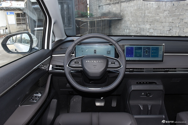 2024款上汽大通MAXUS G70 2.0T 舒享版