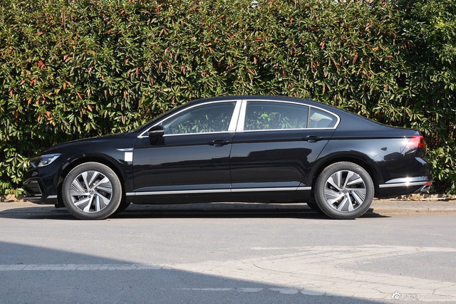 2022款迈腾GTE 豪华型