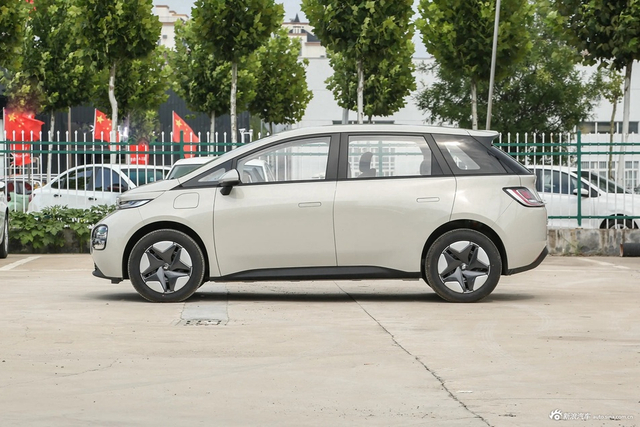 2023款宝骏云朵 360 Plus