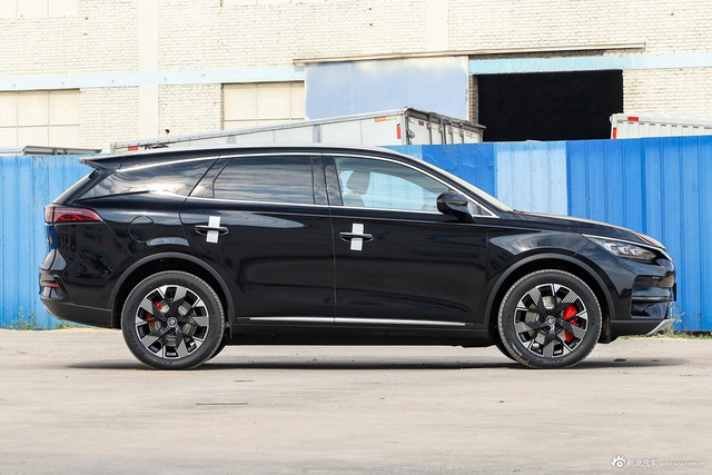 2024款比亚迪唐EV 荣耀版 730KM 尊享型