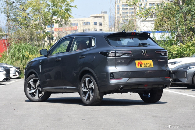 2024款长安CS55PLUS 第三代 1.5T DCT尊贵型