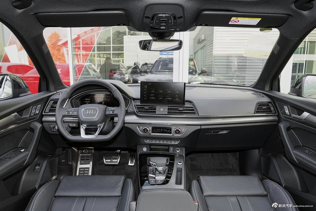 2024款奥迪Q5L 45 TFSI 豪华动感型