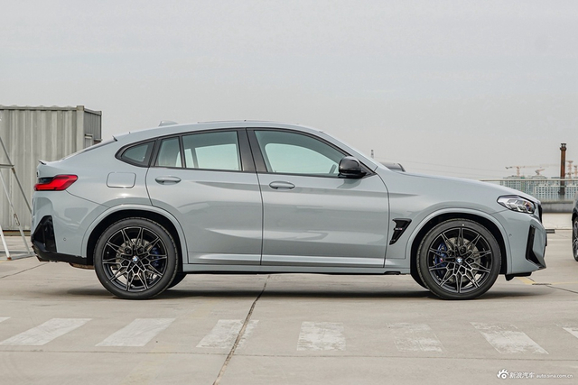 2022款宝马X4 M 雷霆版