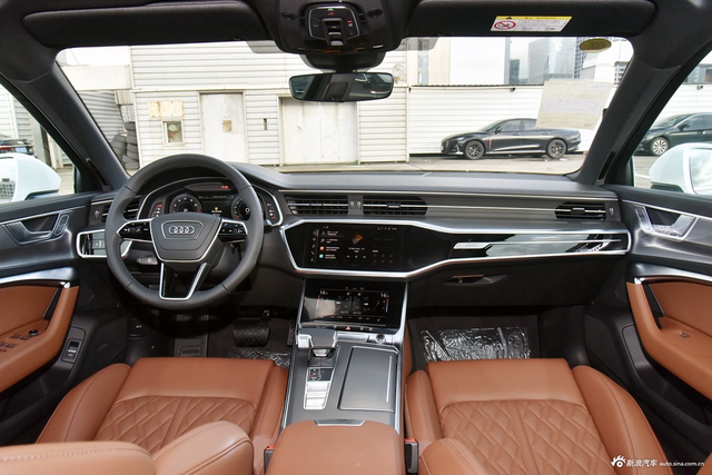 2025款奥迪A6L 改款 45 TFSI 臻选动感型