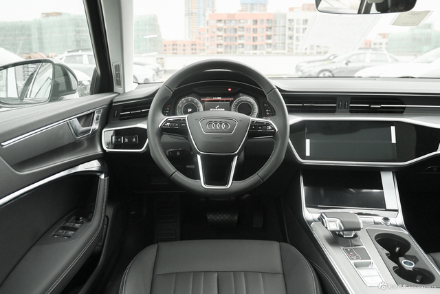 2025款奥迪A6 allroad quattro 55 TFSI