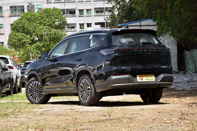 2025款瑞虎8 PLUS C-DM 1.5T 116KM豪华型 5座