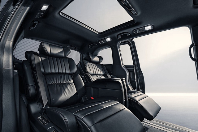 2024款奥德赛 2.0L e:HEV 锐·至尊版 官图