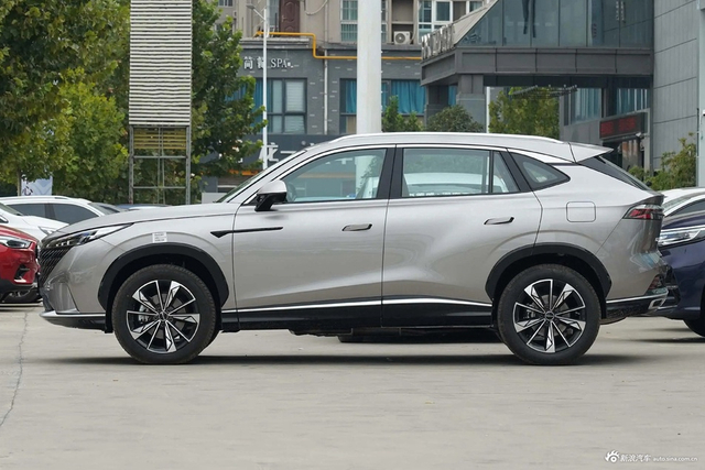 2023款荣威eRX5混动 超混优越版