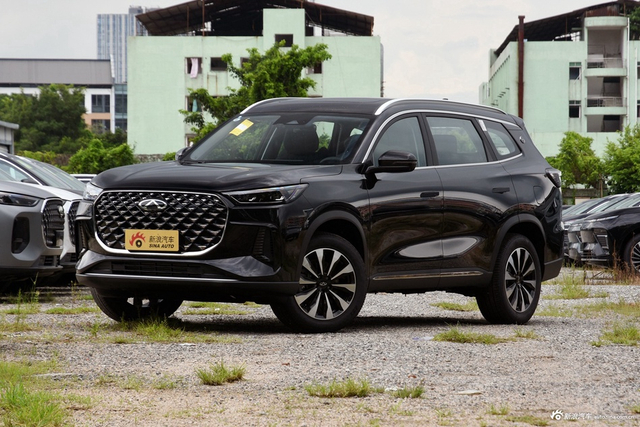 2025款瑞虎8 PLUS 1.6T 乘风版 5座