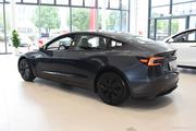 特斯拉Model 3热销中 欲购从速