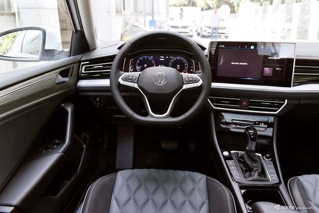 2025款速腾 改款 300TSI DSG卓越版