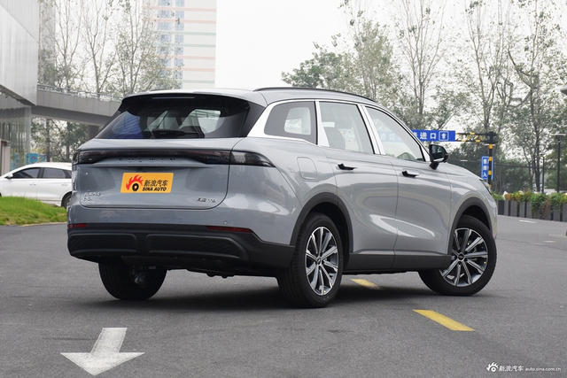 2024款风云T9 120 长续航版豪华型 7座 磷酸铁锂