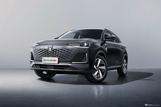 2025款长安CS55 PLUS 第三代 蓝鲸 1.5T 500Bar尊贵型 官图