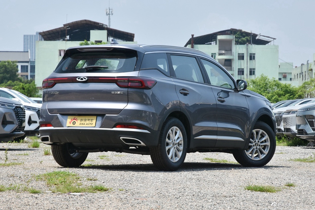 2025款瑞虎7 卓越版 1.5T CVT豪华版