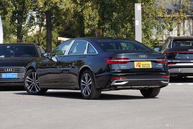 2024款奥迪A6L 40 TFSI 豪华动感型