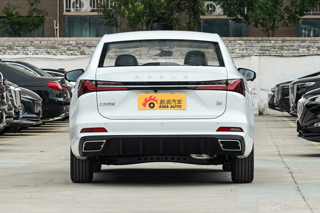 2023款荣威i5 1.5L CVT尊荣版