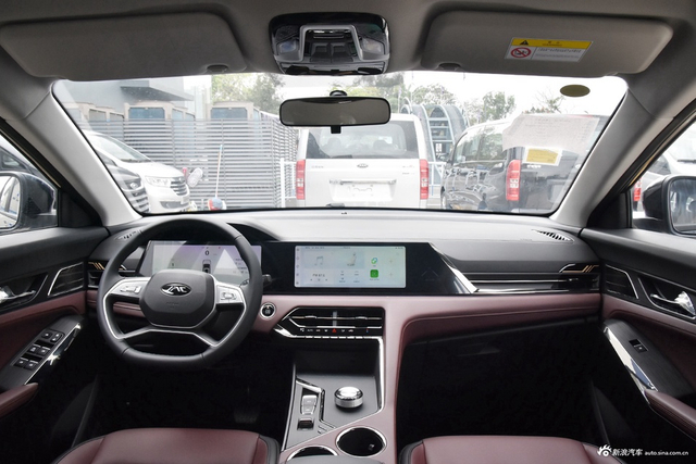 2024款江淮X8 E家 1.5T 110km 家兴版 7座