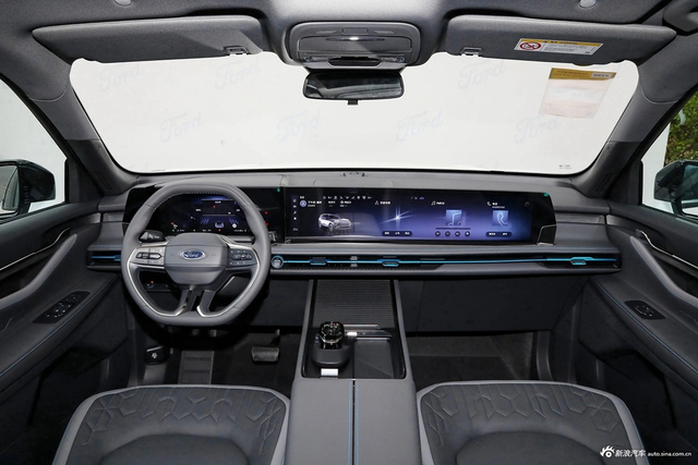 2023款锐界L 2.0T EcoBoost E-混动两驱七座豪华型