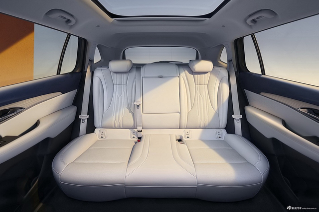 2024款昂科威Plus 四驱Avenir艾维亚 官图