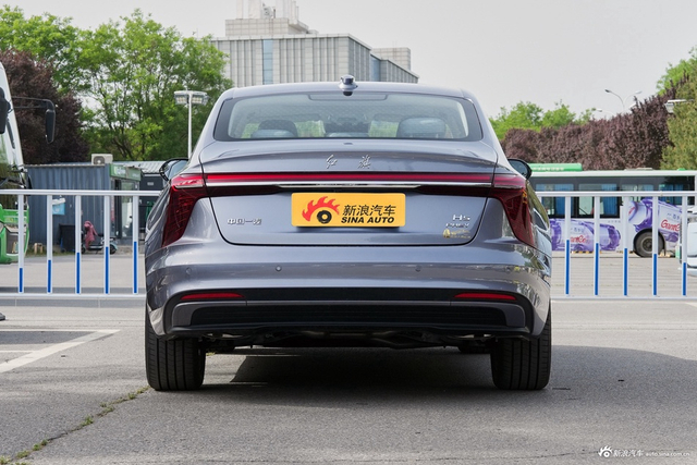 2025款红旗H5 PHEV 170 超混版