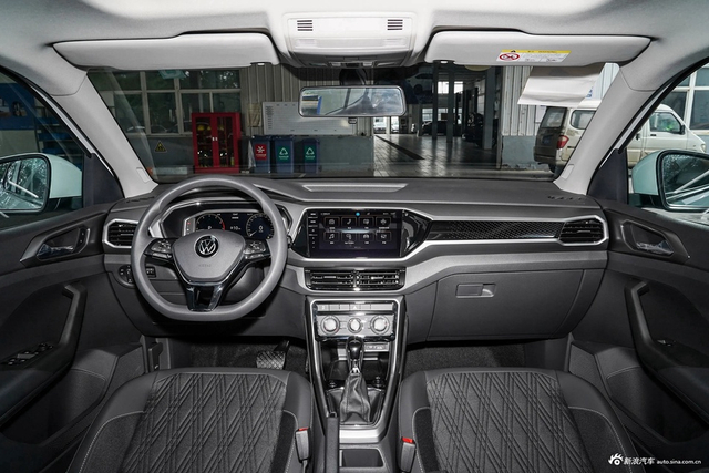 2023款T-Cross途铠300TSI DSG舒适版