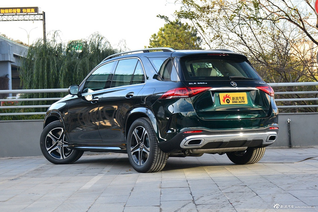 2023款奔驰GLE混动 350 e 4MATIC