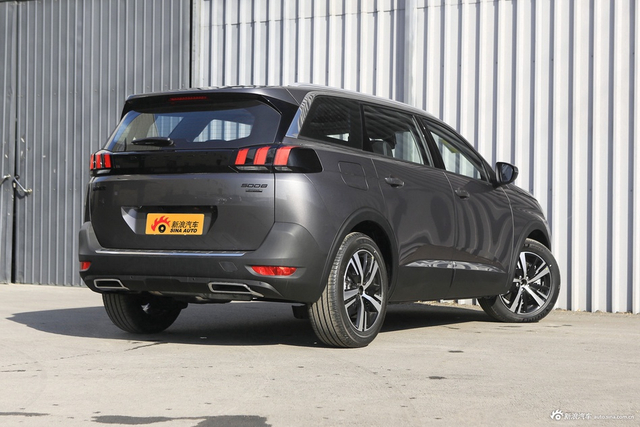 2023款标致5008 400THP 真爱版 5座