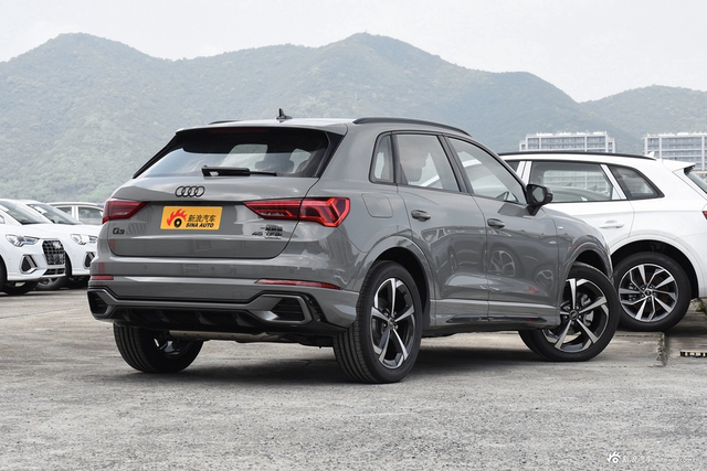 2024款奥迪Q3 45TFSI quattro 时尚动感型 上市特别版