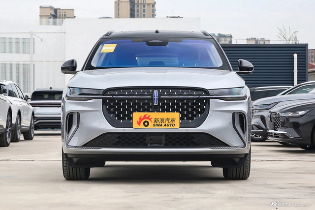 2023款航海家 2.0T 四驱尊睿混动版