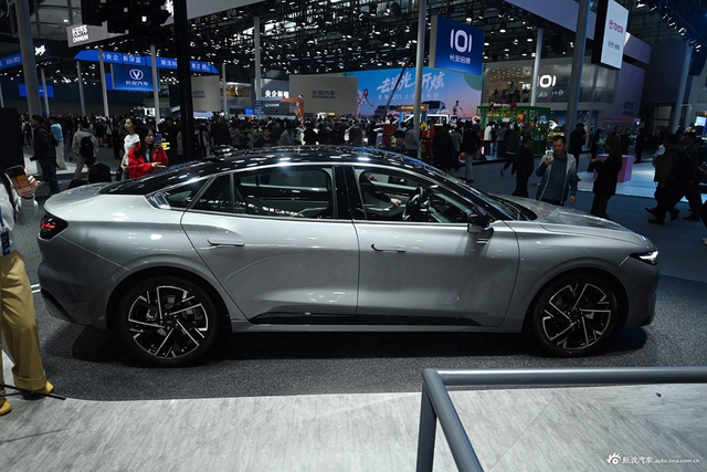 2025广州车展实拍：蒙迪欧