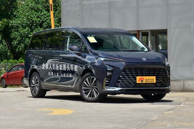 2026款别克GL8插混 陆尊 奢享版