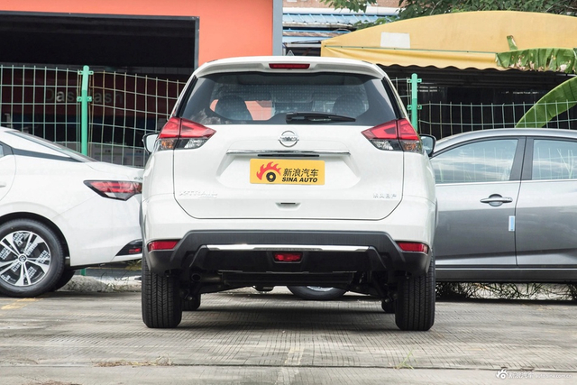 2023款奇骏 经典2.0L 两驱智联臻享版 5座