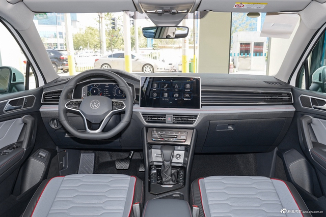 2023款途观L混动 430PHEV 插电混动旗舰版