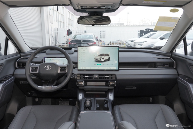 2026款威兰达 2.0L 智能电混双擎 PRO+