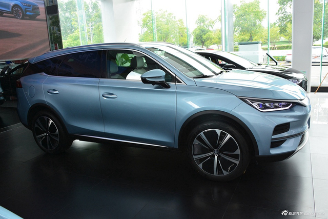 2024款比亚迪唐EV 冠军版 635KM 四驱旗舰型