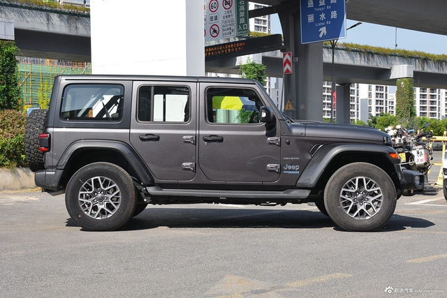 2021款牧马人4xe 四门 2.0T 4xe 撒哈拉