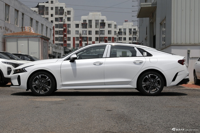 2021款K5凯酷 380T GT-Line 焕新版