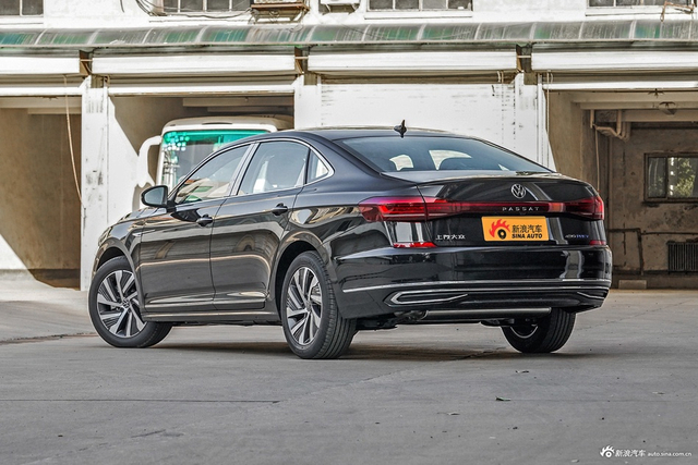2023款帕萨特混动 430PHEV 混动豪华版