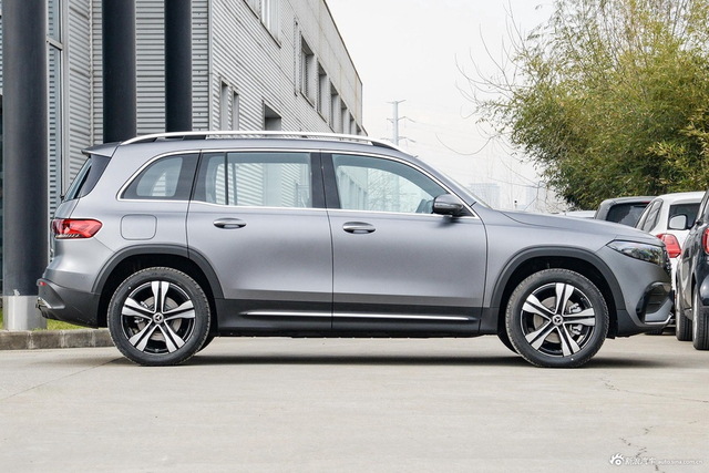 2024款奔驰EQB 350 4MATIC