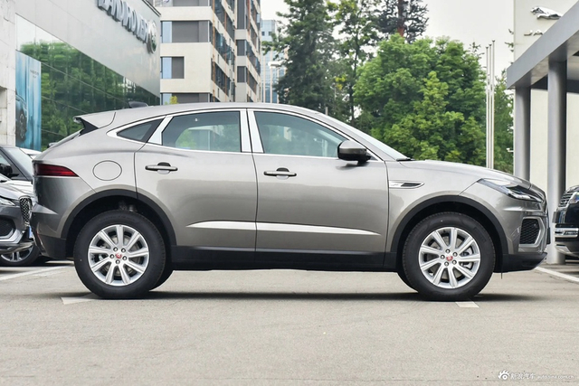 2024款捷豹E-PACE 青春运动版 R-DYNAMIC